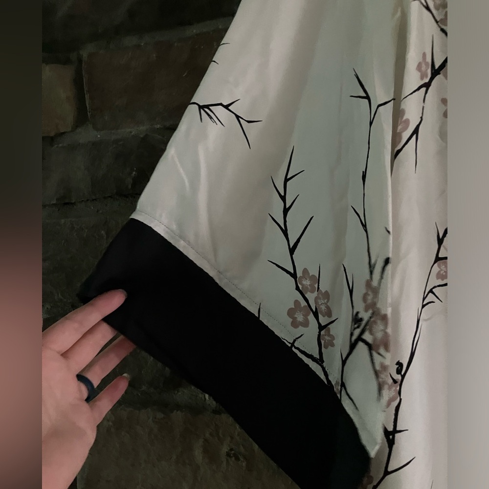 Rare EDUN 100% silk Ivory and Black Japanese Blossom Patterned Dress - Picture 4 of 10